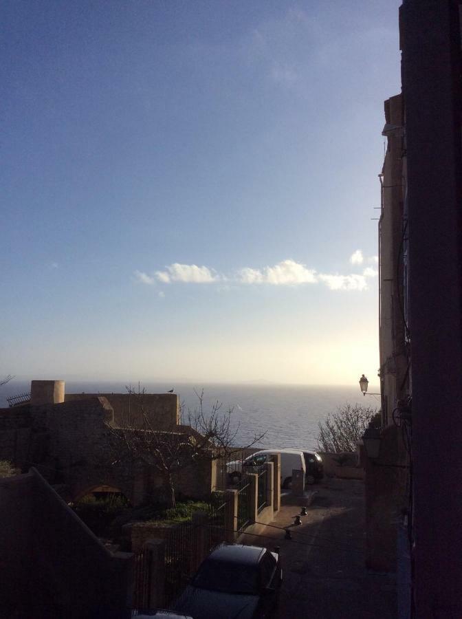 Appartement dans citadelle médiévale avec vue mer Bonifacio  Esterno foto